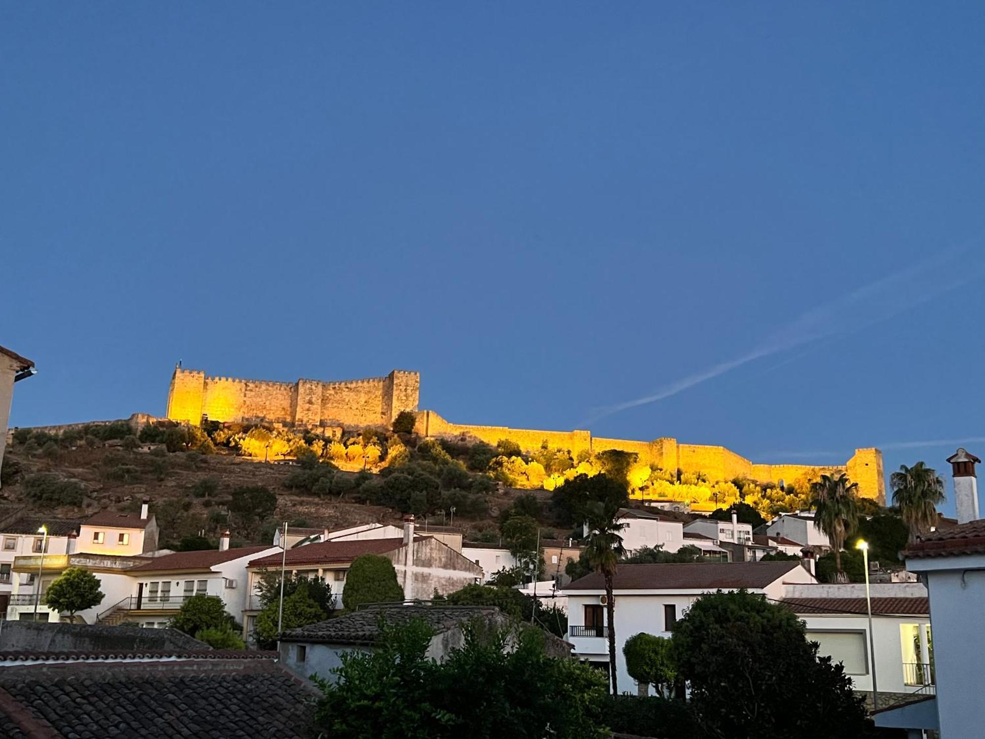 Grupo Garcia De Paredes Apartamentos Turisticos トルヒーリョ エクステリア 写真